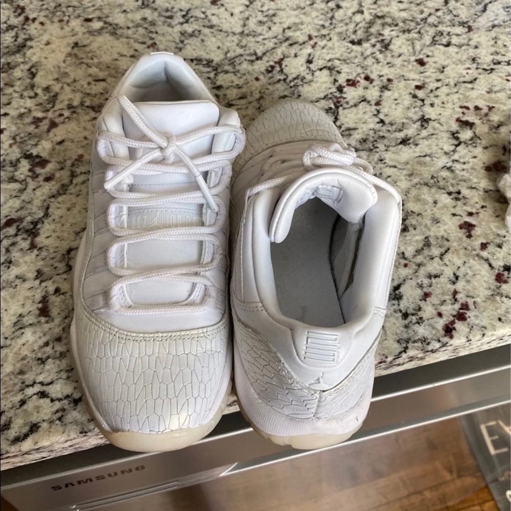 Jordan retro 11